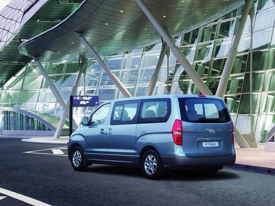  Hyundai H-1 Wagon 2007 года  (фото 2 из 15)